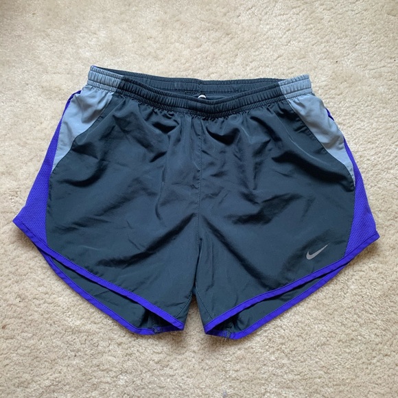 Nike shorts - Picture 1 of 6